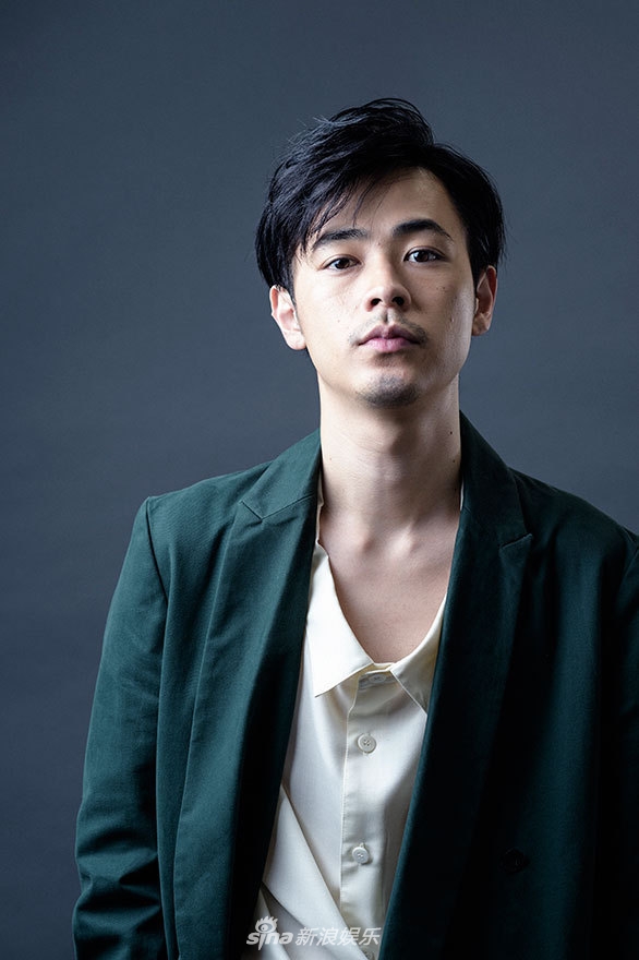 新浪娱乐讯 近日,日本男星成田凌一组写真曝光.