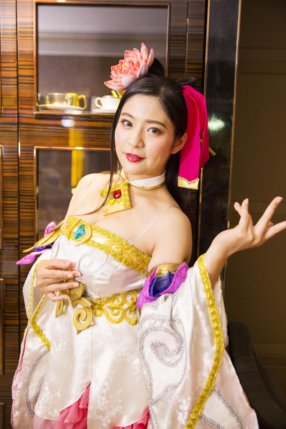 组图:冲田杏梨玩cosplay 变身美少女战士夜上海贵妇_高清图集_新浪网