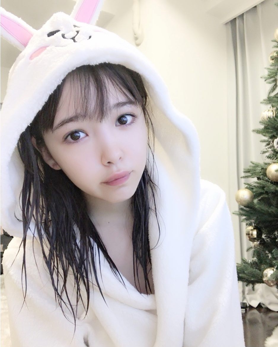 组图:嫩模藤田nicole公开出浴照 素颜美肌引话题