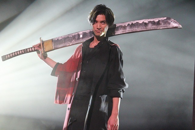 组图:真人版死神《bleach》举办试写会 福士苍汰等诸多主创亮相