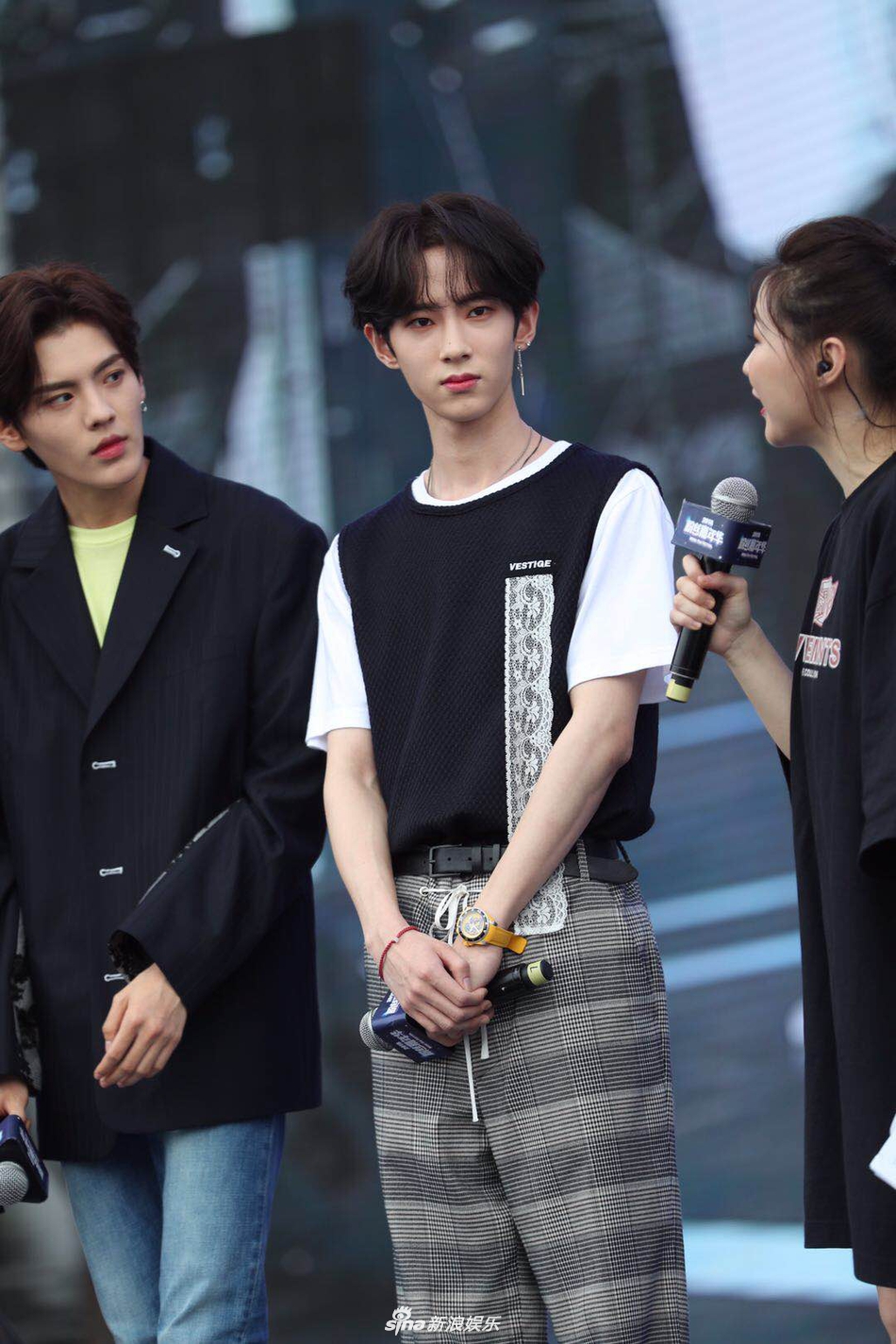 图为乐华七子成员,从左到右分别是乐华七子next李权哲,丁泽仁,黄明昊