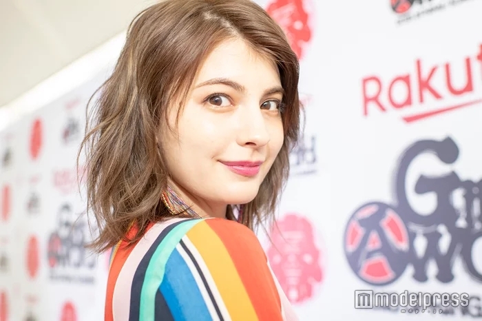 组图名模maggy接受专访拍组图颜值超高堪称完美