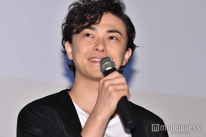 组图:胜地凉出席《银魂2》活动 谈老婆前田敦子满脸幸福