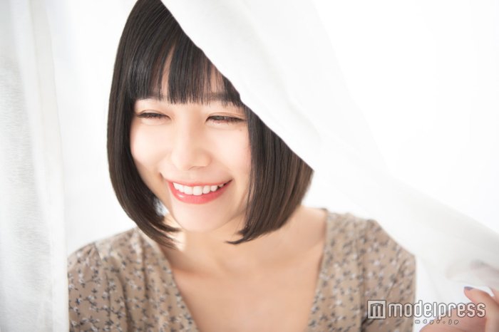 新浪娱乐讯 有村蓝里日前接受日本媒体采访,吐露了整容的原因与心声