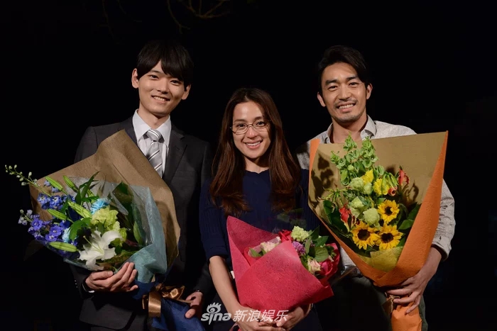 组图:《爱情重跑》拍摄完成 主演中村安感慨万分嚎啕大哭_高清图集