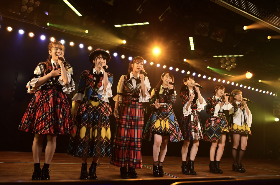 组图:akb48迎来剧场出道13周年 举行5小时剧场公演