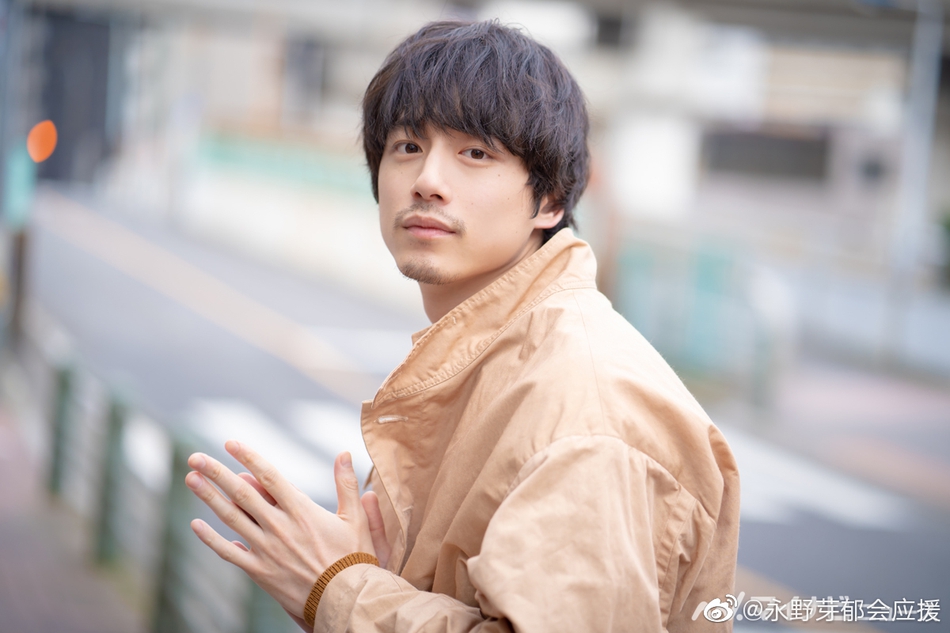 组图:永野芽郁坂口健太郎接受采访 谈久违共演的新发现
