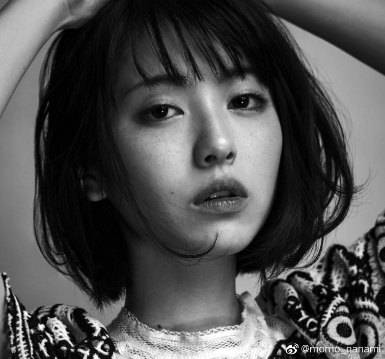 组图:滨边美波为《anan》拍摄写真 黑白滤镜打造高级感_高清图集_新浪