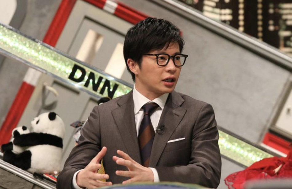 组图:田中圭登综艺节目 眼睛造型十分呆萌