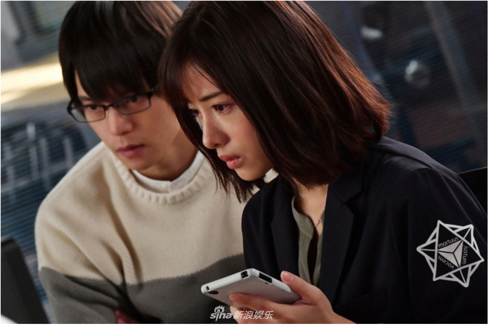 组图:《unnatural》公开第7话剧照 来自杀人犯的挑战信