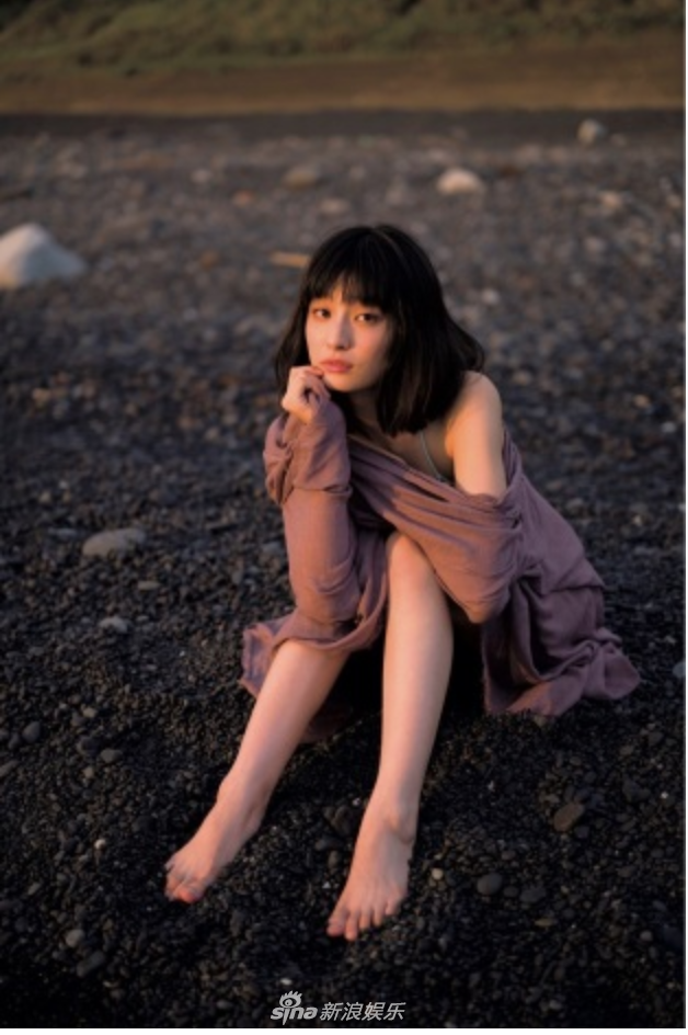 组图:日星吉川爱写真集将发行 三宅岛演绎学生时代_高清图集_新浪网