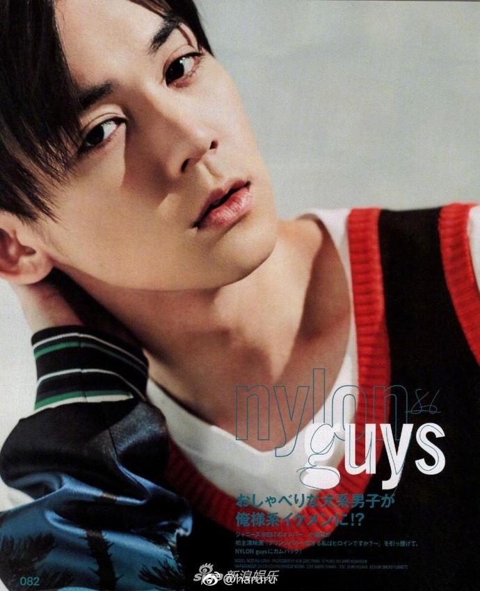组图小泷望拍摄杂志写真大长腿演绎运动男友风