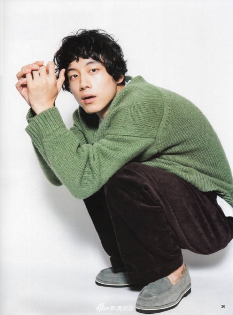 组图坂口健太郎拍摄写真大片盐系男友笑容暖心迷人