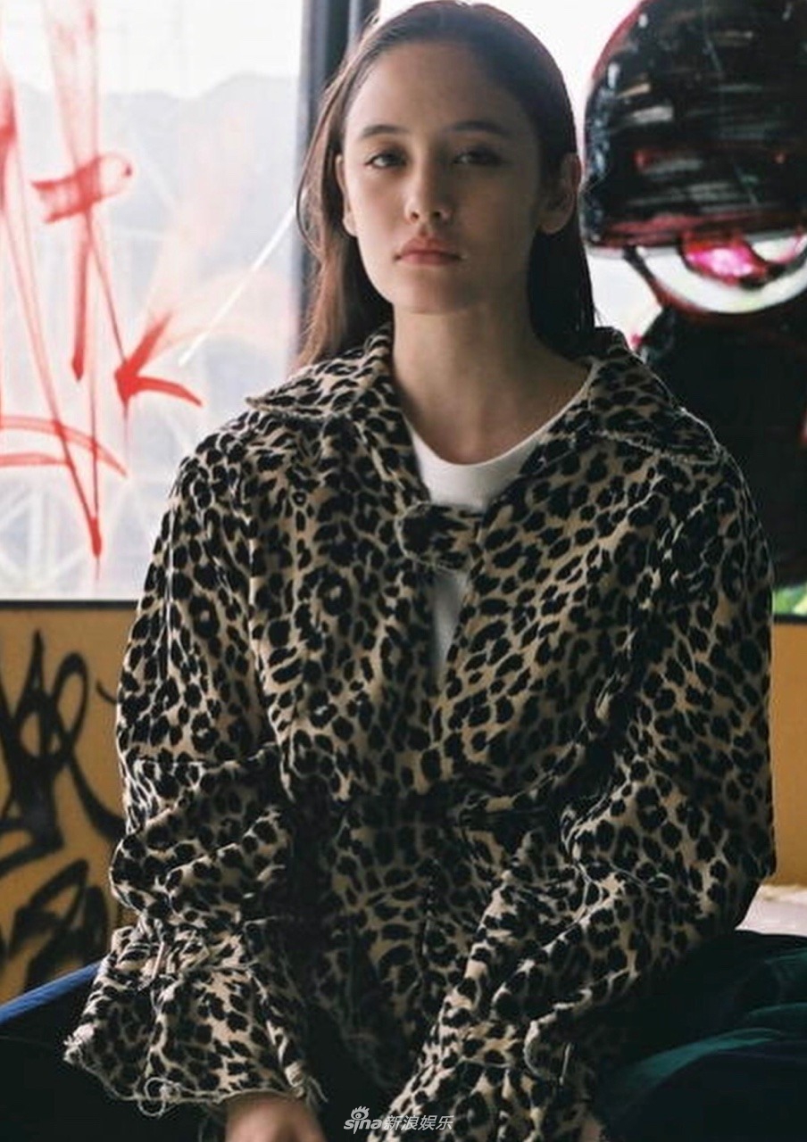 组图:混血模特琉花luka拍摄写真 演绎复古时髦造型_高清图集_新浪网