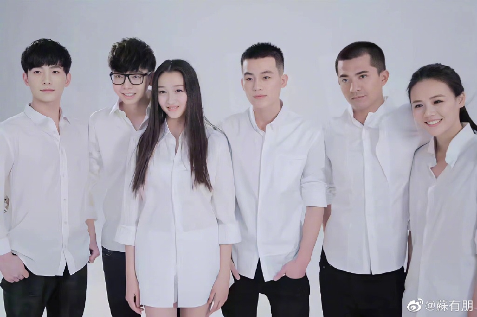 组图：苏有朋晒照庆《左耳》7周年陈都灵欧豪杨洋马思纯青涩亮相第2张图片