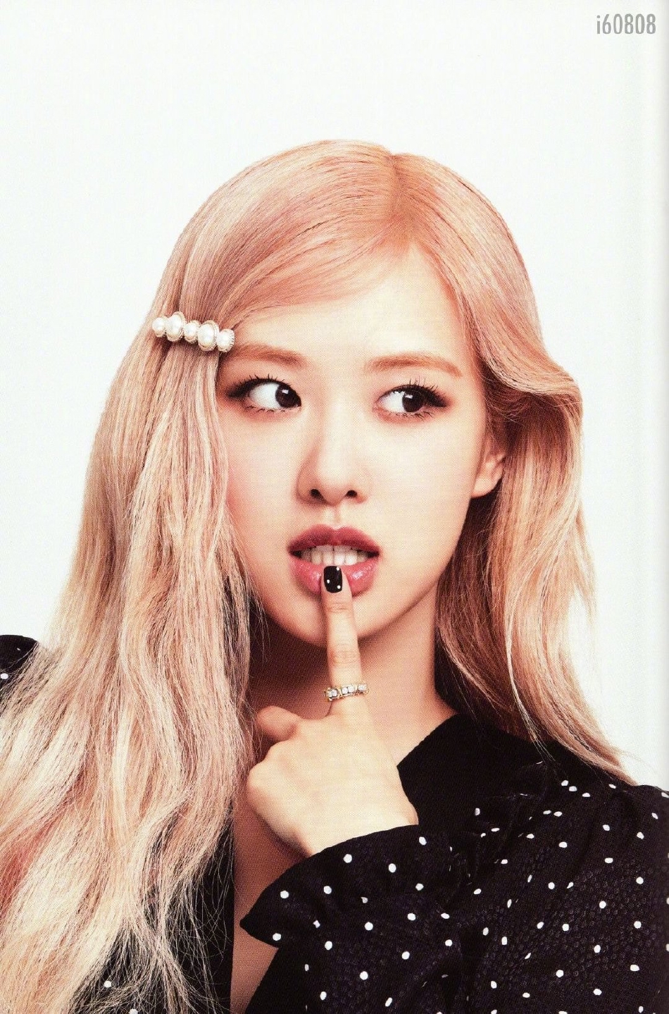 組圖：Blackpink新寫真曝光 全員復古摩登造型優雅俏皮