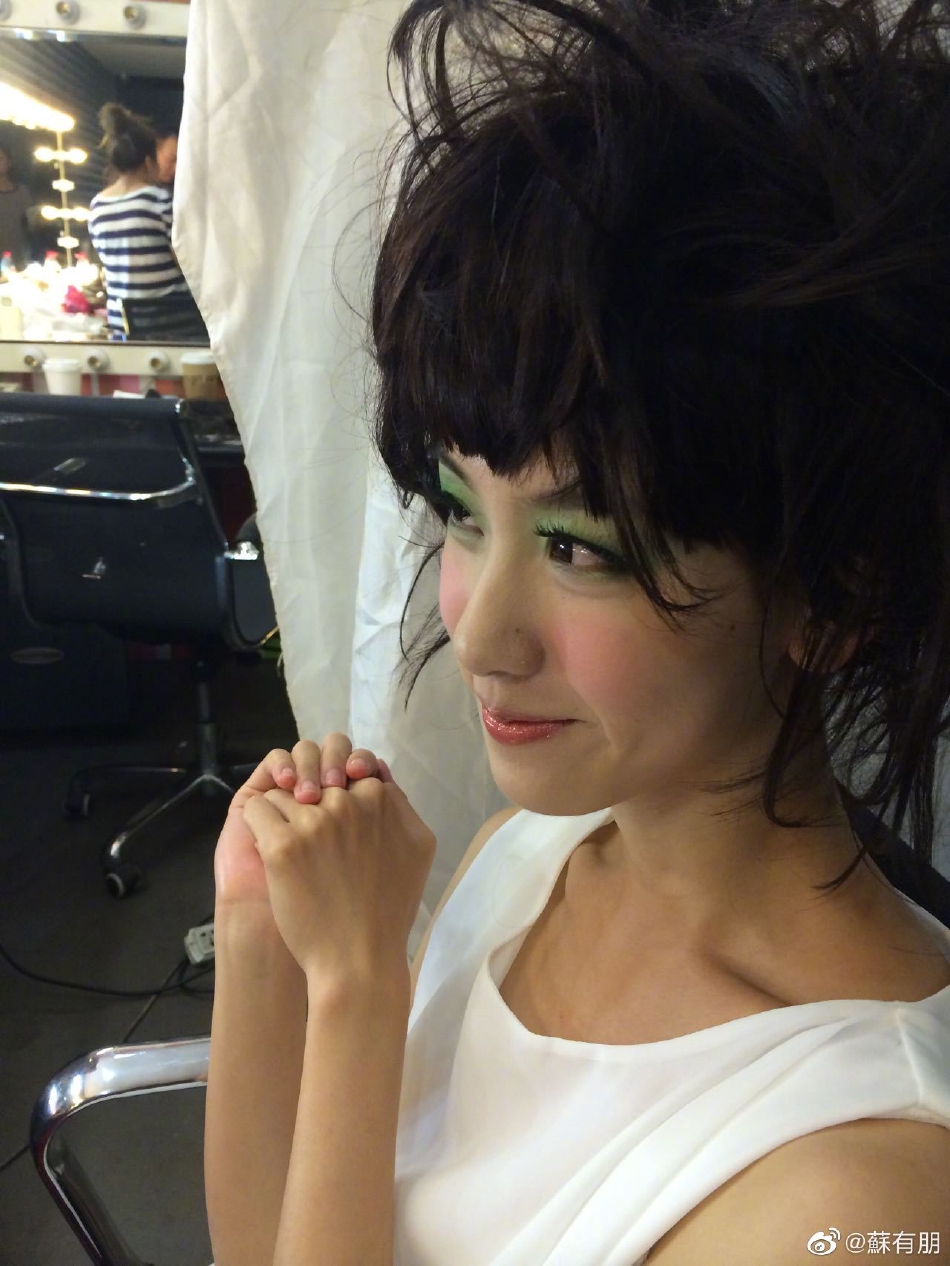 组图：苏有朋晒照庆《左耳》7周年陈都灵欧豪杨洋马思纯青涩亮相