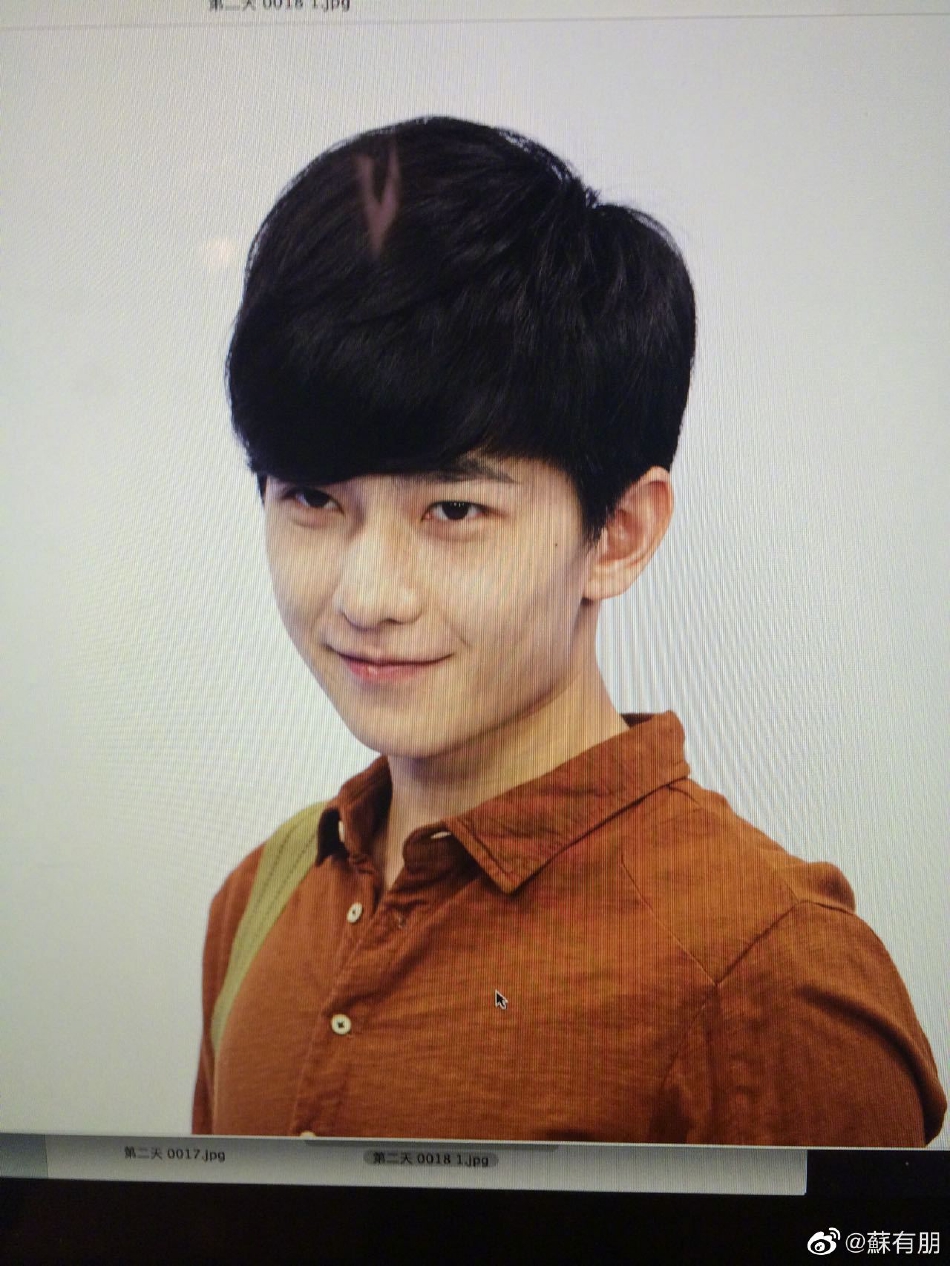 组图：苏有朋晒照庆《左耳》7周年陈都灵欧豪杨洋马思纯青涩亮相