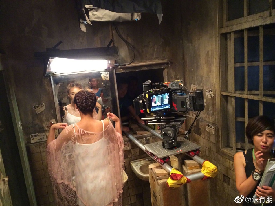 组图：苏有朋晒照庆《左耳》7周年陈都灵欧豪杨洋马思纯青涩亮相