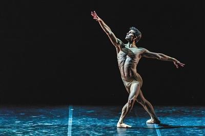 罗伯托·波雷的朋友斯维特兰娜·扎哈洛娃.图/视觉中国