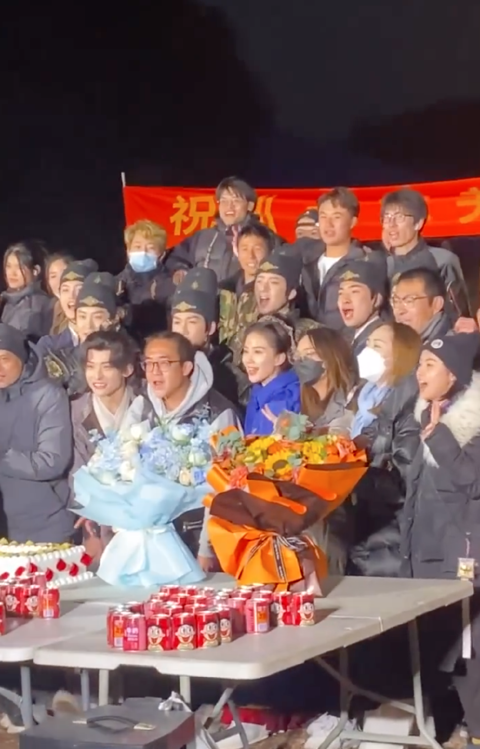 组图:期待早日相见!刘诗诗刘宇宁《一念关山》B组杀青