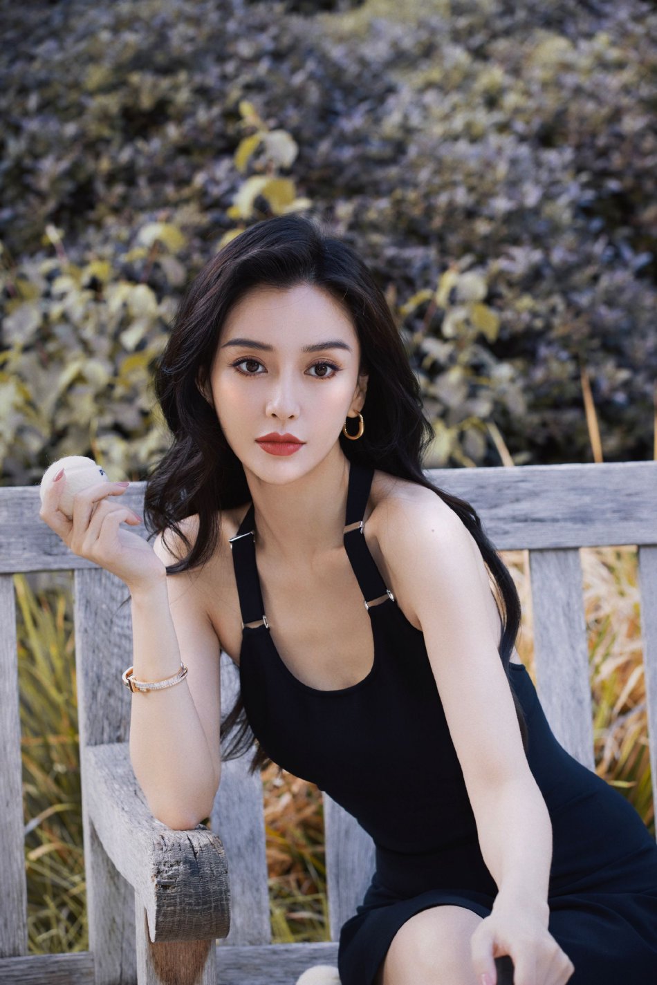 组图:angelababy打网球运动照青春活力 allblack造型摩登时尚_高清