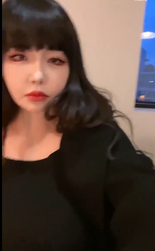 組圖：樸春曬2NE1全員合體聚餐視訊 成員們對鏡打招呼畫面溫馨