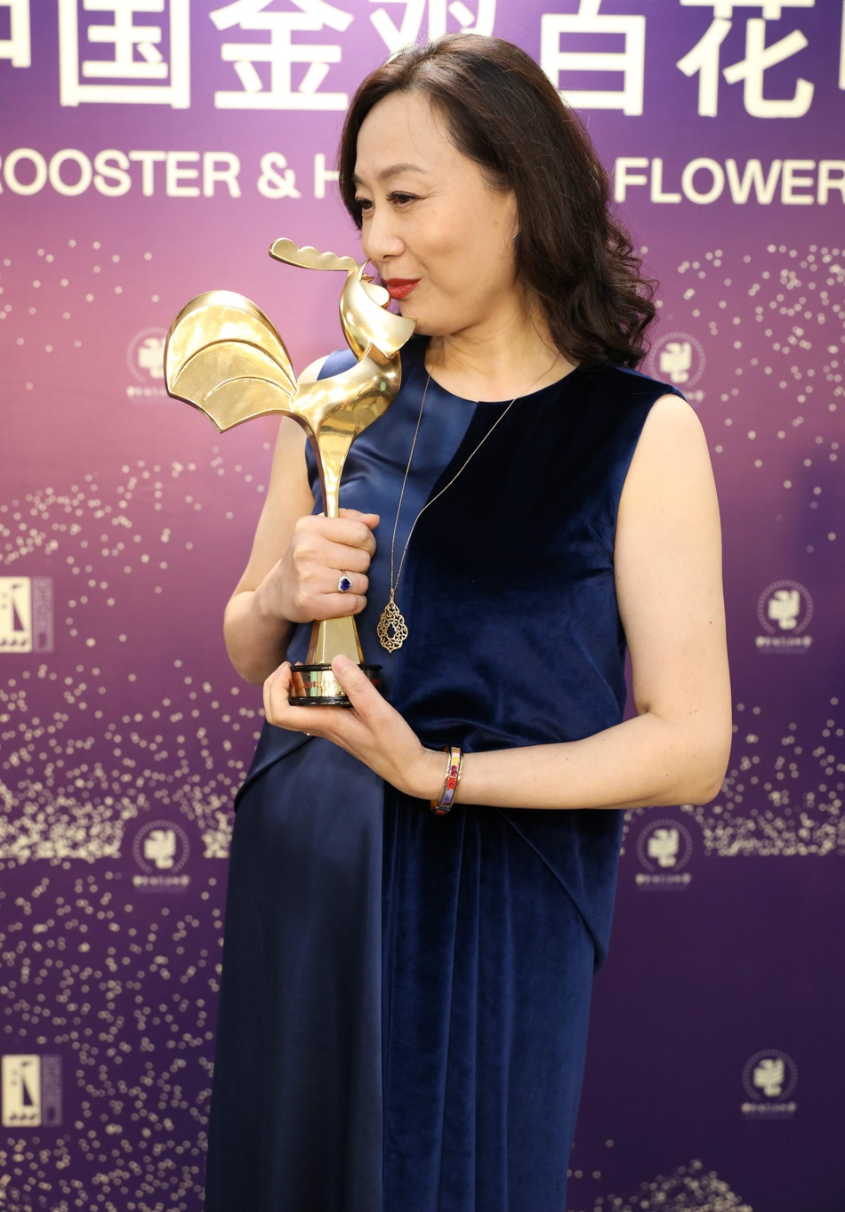 详讯吴玉芳凭送我上青云获金鸡奖最佳女配角