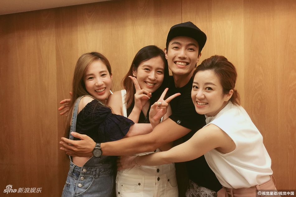 高清套图:好友出差遇色狼 女汉子刘品言英雌救美