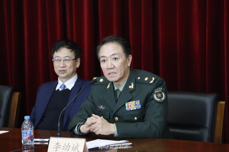 组图:李幼斌出演《中国企业家》 导演拒用劣迹艺人_高清图集_新浪网