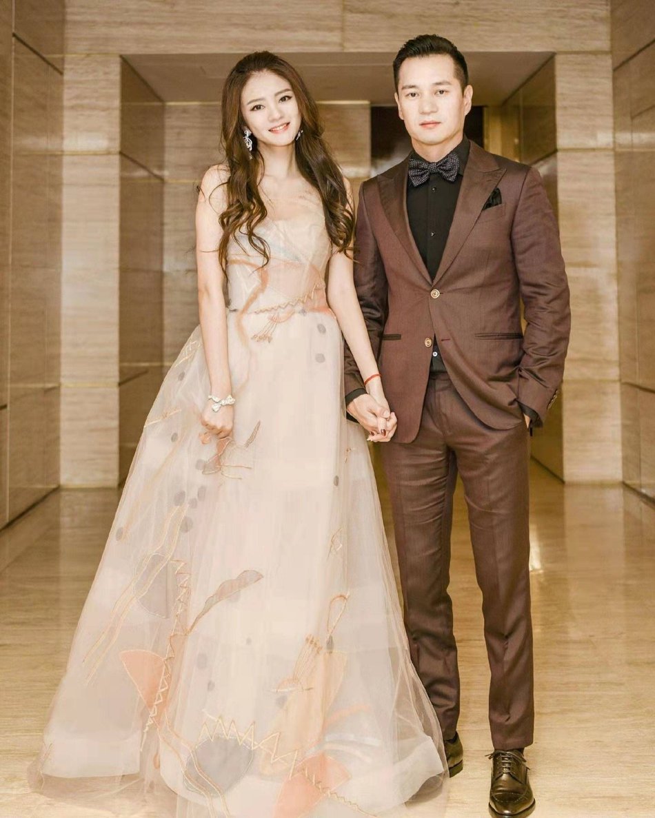 組圖：閨蜜否認安以軒離婚 曝安以軒近況稱不清楚是否復出 - 新浪香港