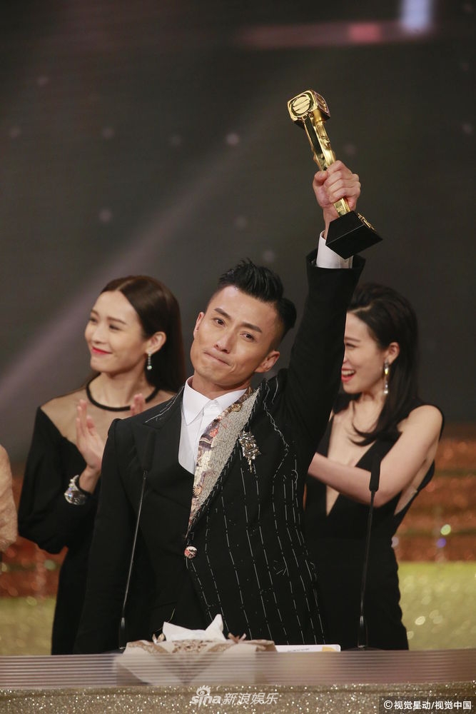组图:tvb台庆颁奖典礼 陈山聪朱晨丽分获最佳配角奖