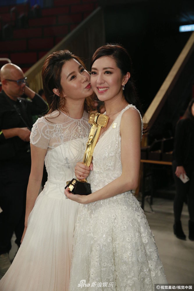 组图:tvb台庆颁奖礼 王浩信唐诗咏封视帝后马国明再陪跑