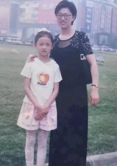 组图延禧攻略主演童年照曝光秦岚美吴谨言萌变化最大是他