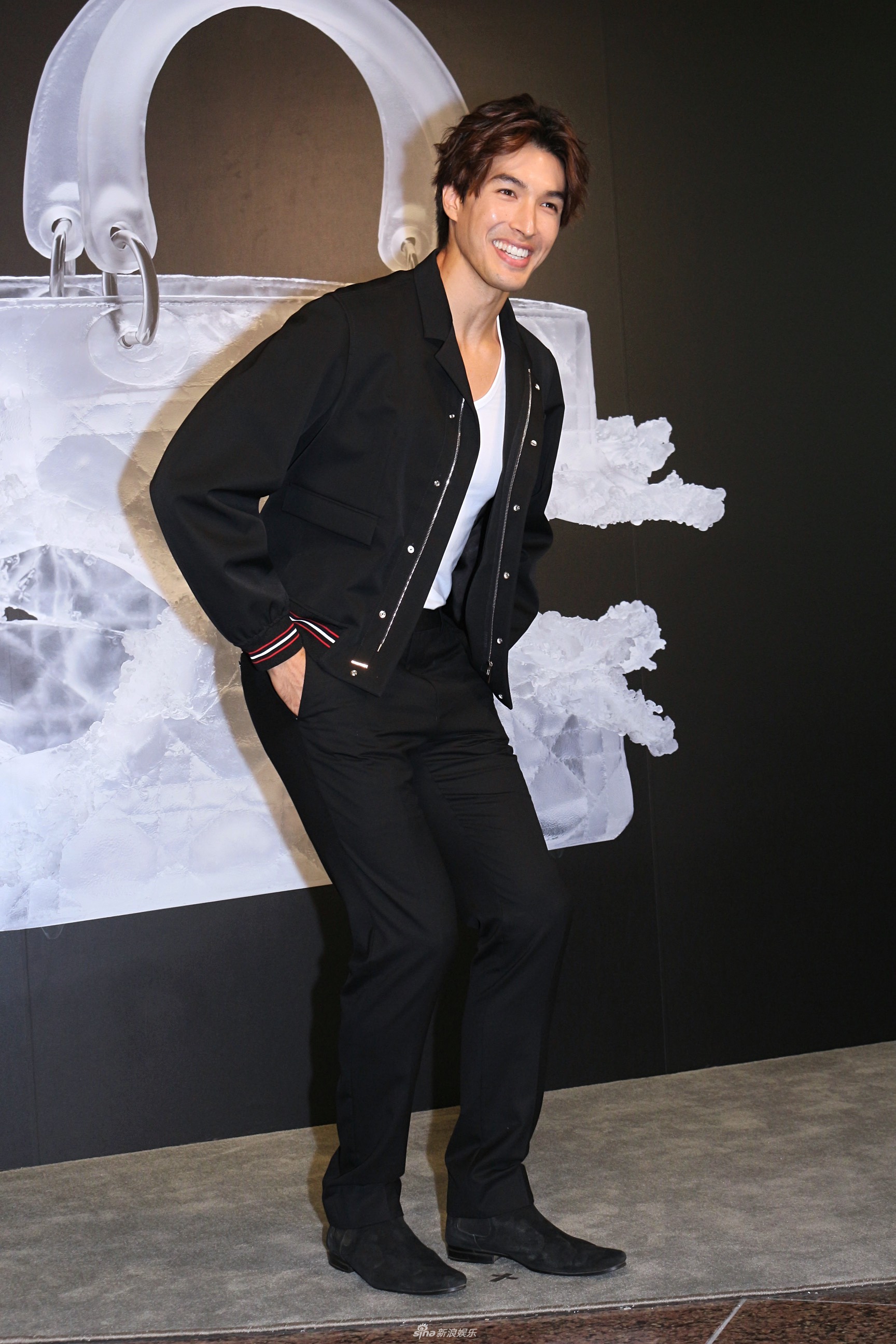 猜你喜欢 10 / 16 锦荣