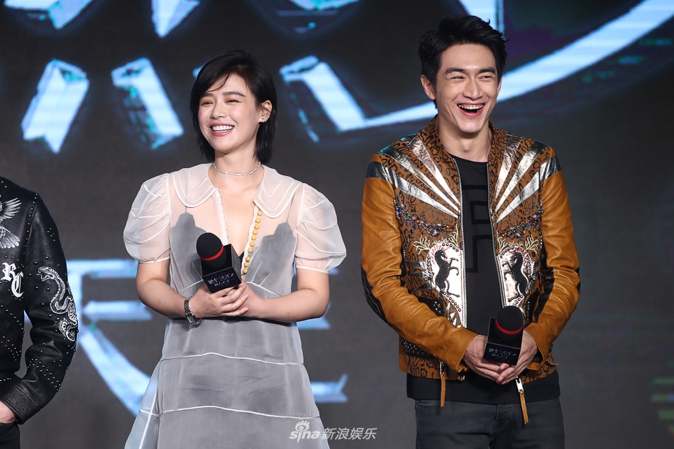 组图:《狄仁杰3》定档 马思纯透明白纱露黑色蕾丝吊带_高清图集_新浪