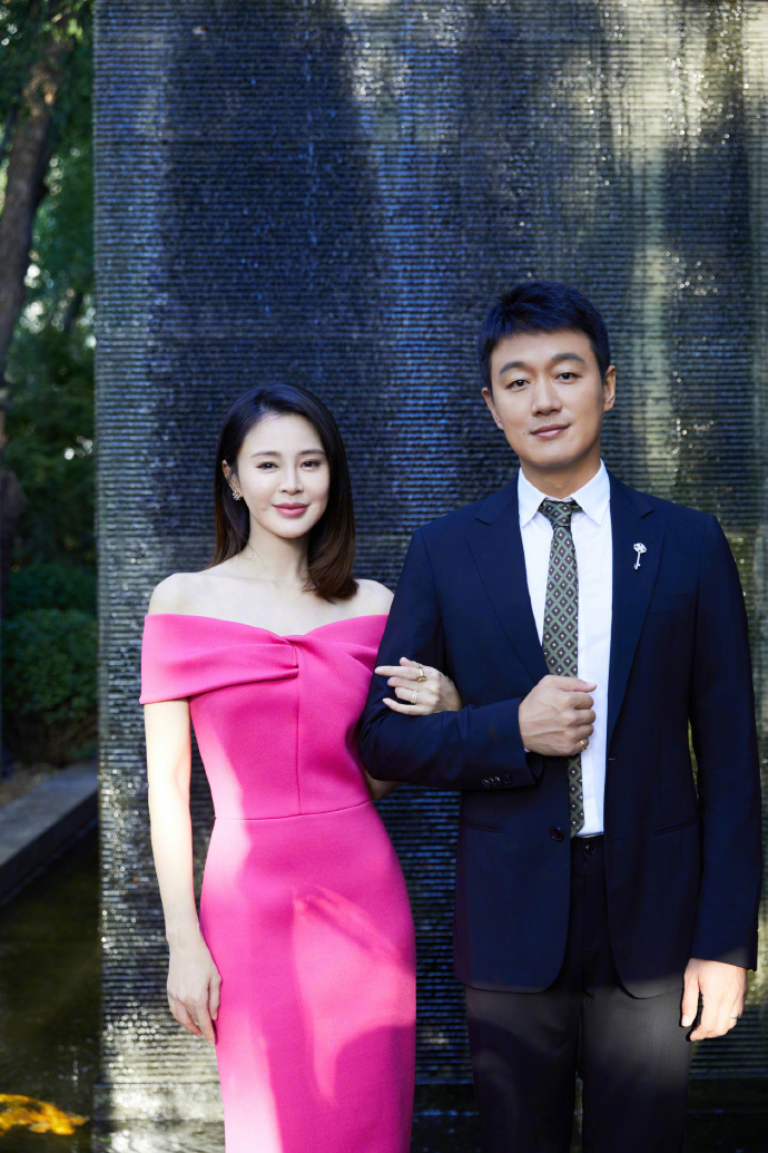 组图:关悦庆祝与佟大为领证十五周年 晒两人甜蜜合照撒狗粮