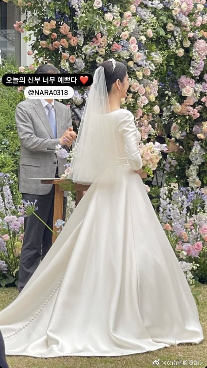 組圖：張娜拉婚禮現場照曝光 穿白色婚紗和老公擁吻畫面高甜
