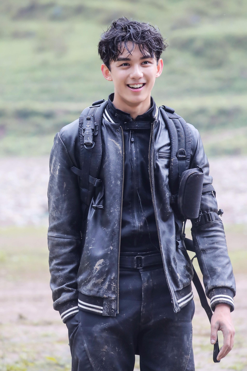 《72》吴磊探秘眼神专注 灿烂笑容治愈力满分