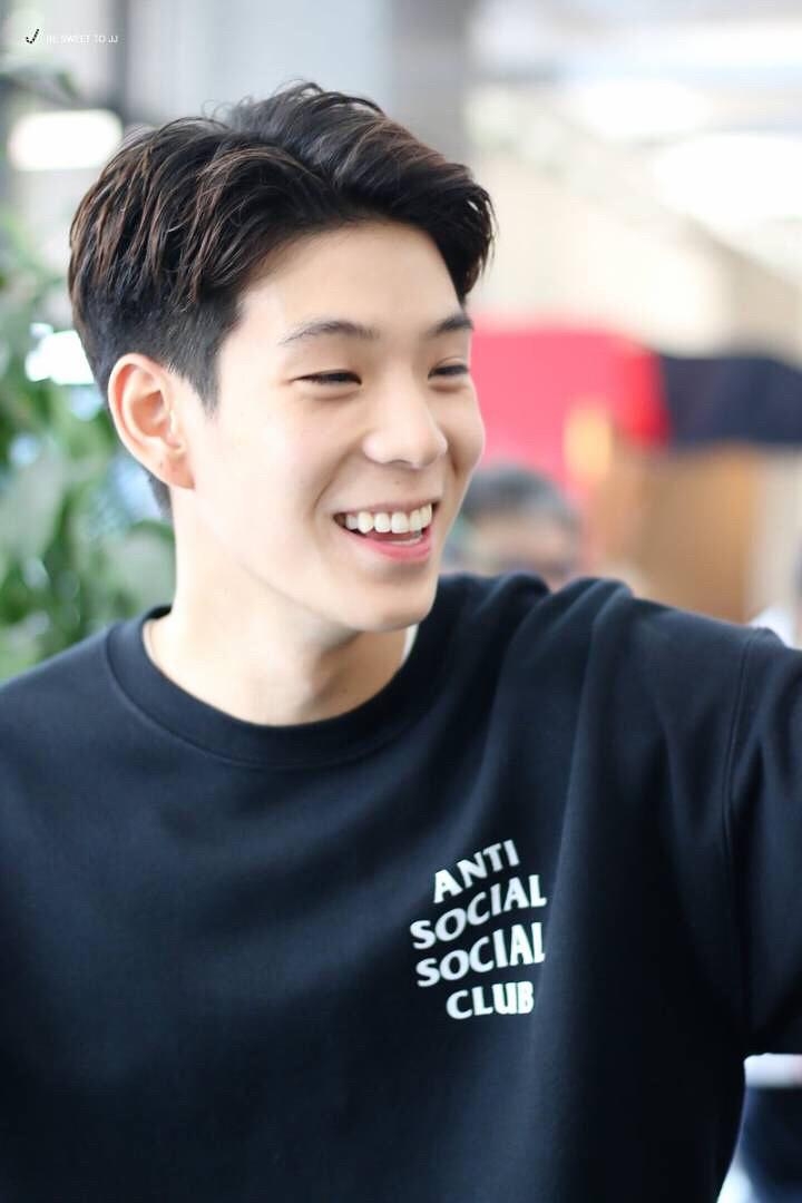 长大了的泰国小哥jaylerrksnp