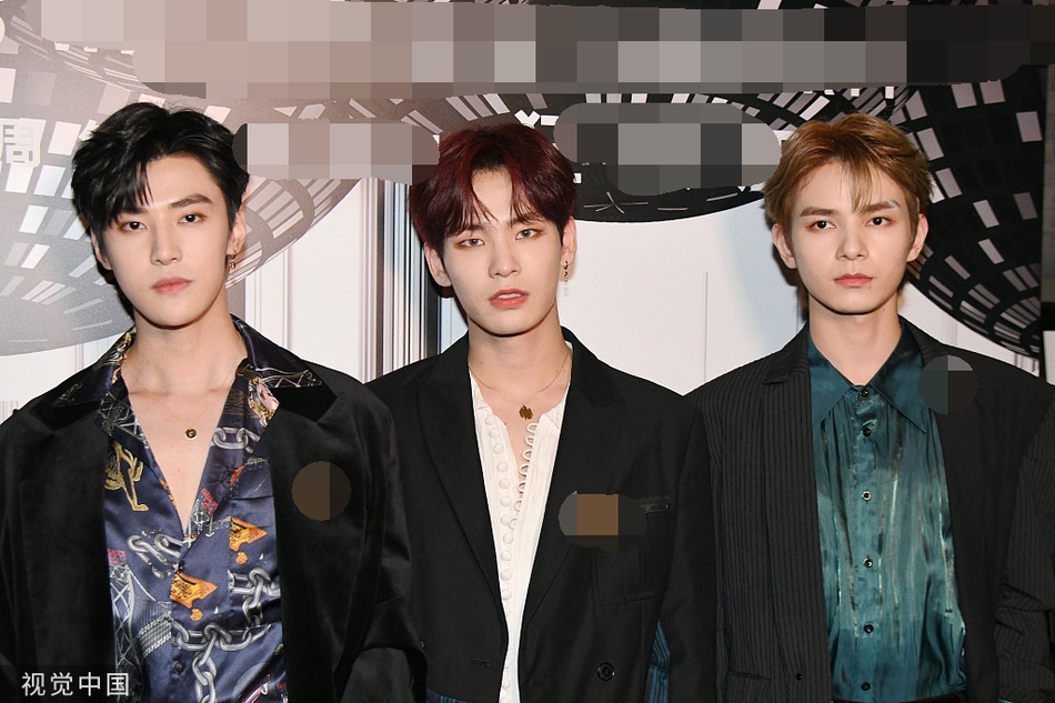 组图:姚明明心型刘海魅惑帅气 何昶希,嘉羿轻松hold住浮夸衬衫