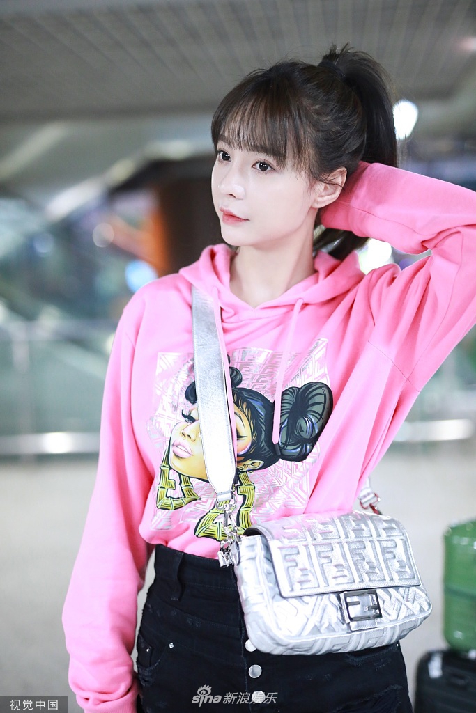 组图真甜沈梦辰扎高马尾穿粉衣清纯可爱