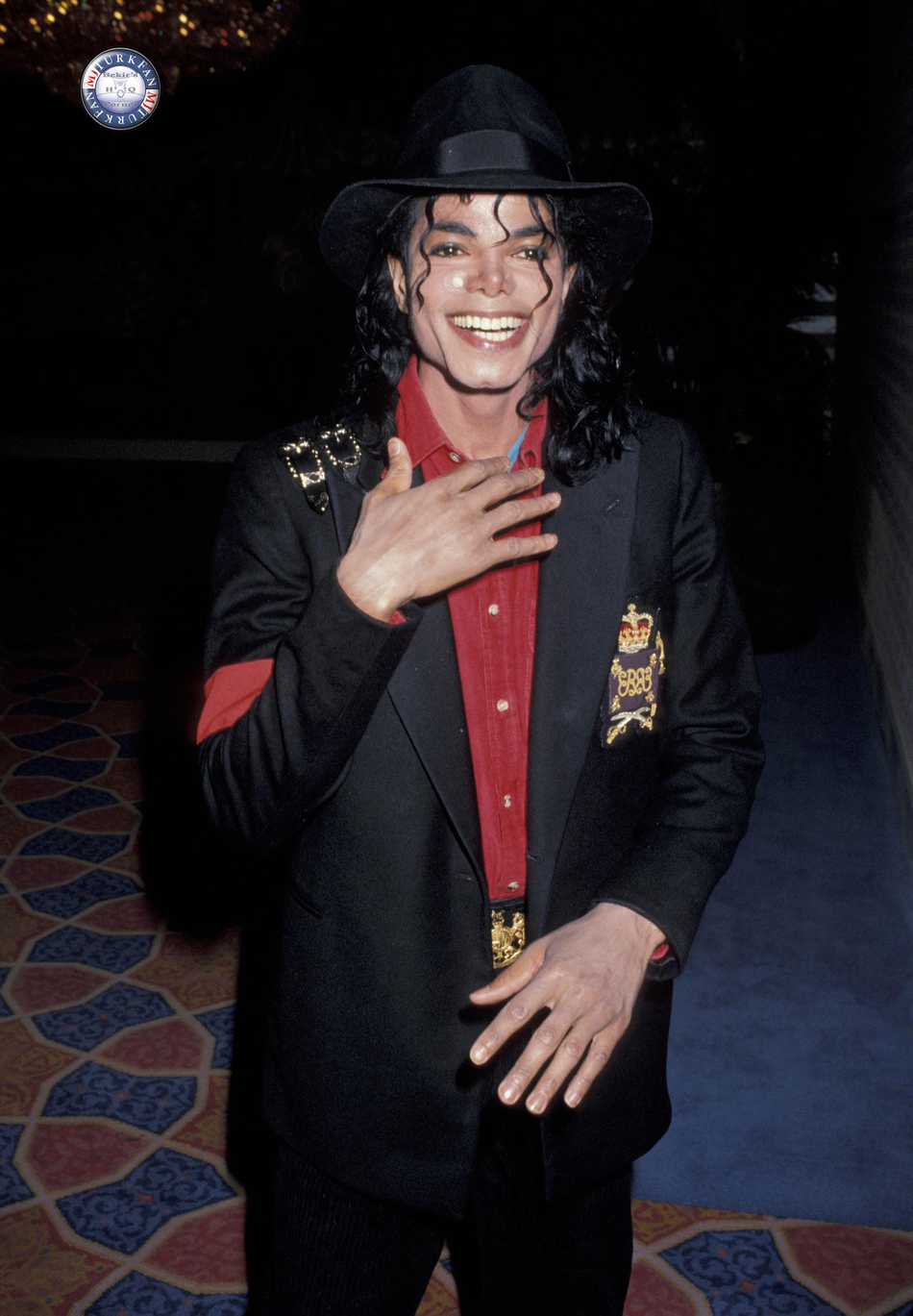 组图:迈克尔·杰克逊离开我们九年了!