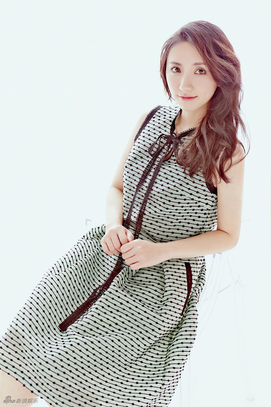 组图:叶思齐曝唯美写真 双面芭比全新出发