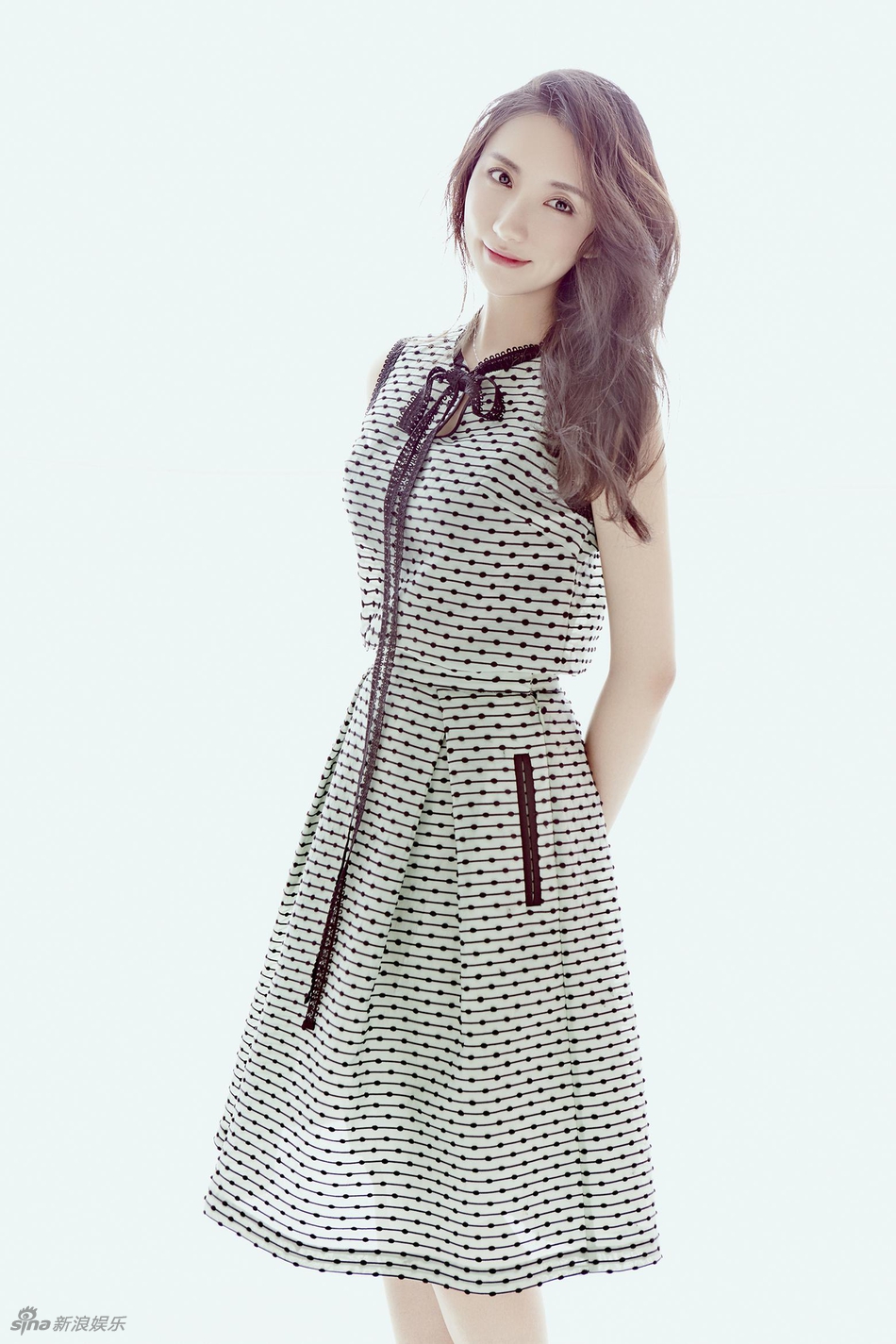 组图:叶思齐曝唯美写真 双面芭比全新出发