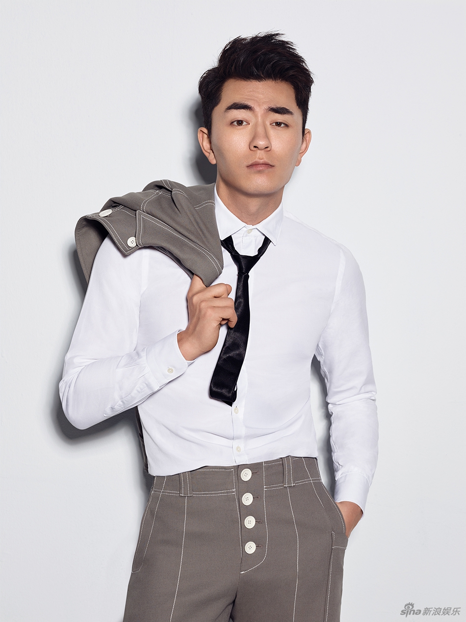 组图:张宁江工装混搭写真曝光 电眼型男雅痞魅惑