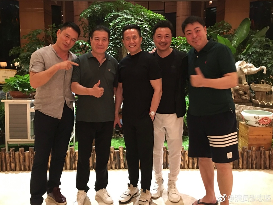 组图:"育良书记"张志坚与好友重聚 "丁义珍"回来了!