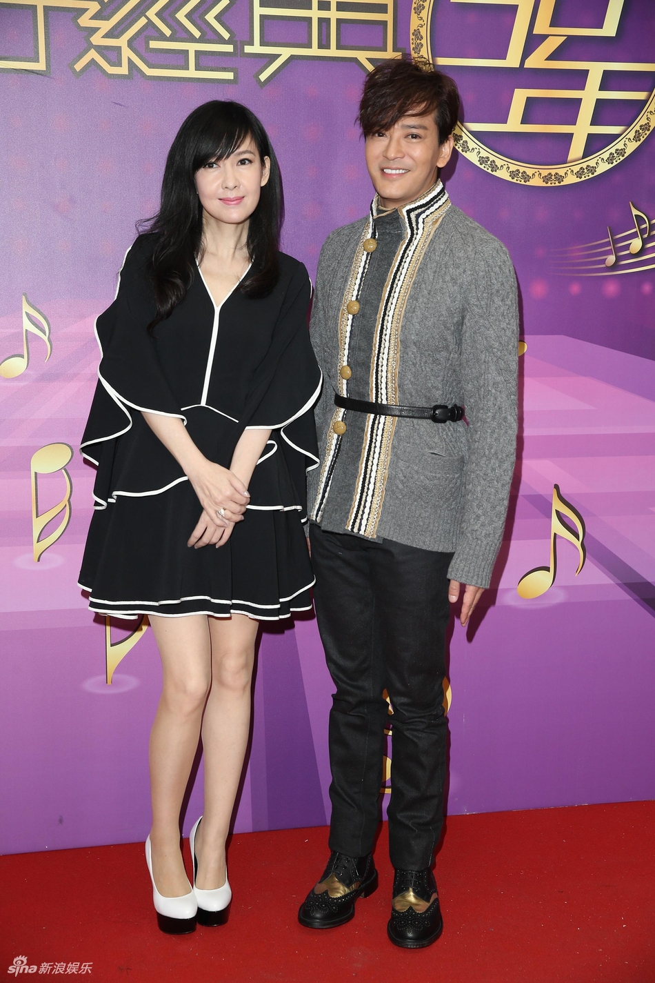 组图:"宝丽金七小花"三花重聚 不老女神周慧敏风采依旧