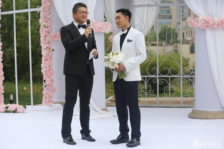 婚礼现场巨星云集,马龙丁宁刘诗雯领着众多现役世界冠军出席