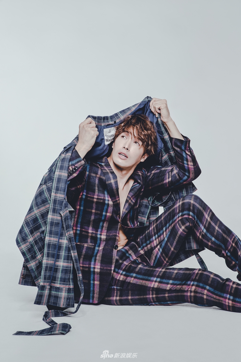 组图:锦荣教你最in穿搭之不退潮流的格子_高清图集_新浪网